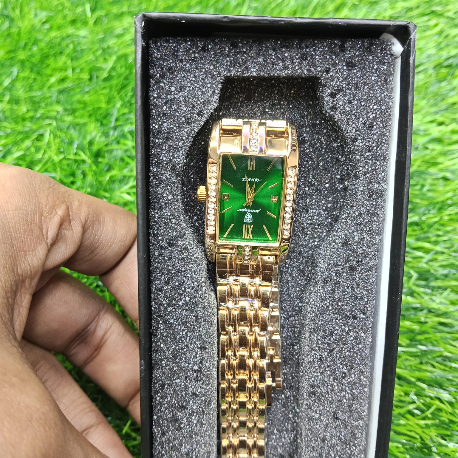 POEDAGAR Luxury Fashion Women Watch